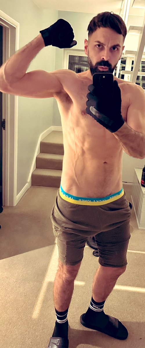 Kahba / Faggot / Gooner / Findom Alpha RT on Twitter