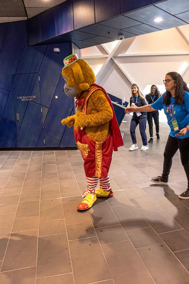 kevantan_11's tweet photo. Some Photos at @Telethon7 Family Festival 2022

#telethon7 #telethon #telethon2022 #perth #channel7 #7perth #cityofperth #racarena #TelethonFamilyFestival #mascot #mascots #fatcat #telethonmascot #roving #rovingentertainment #perthsalliedcostumers #cosplay #disney #pixar https://t.co/aEhi51aBLa