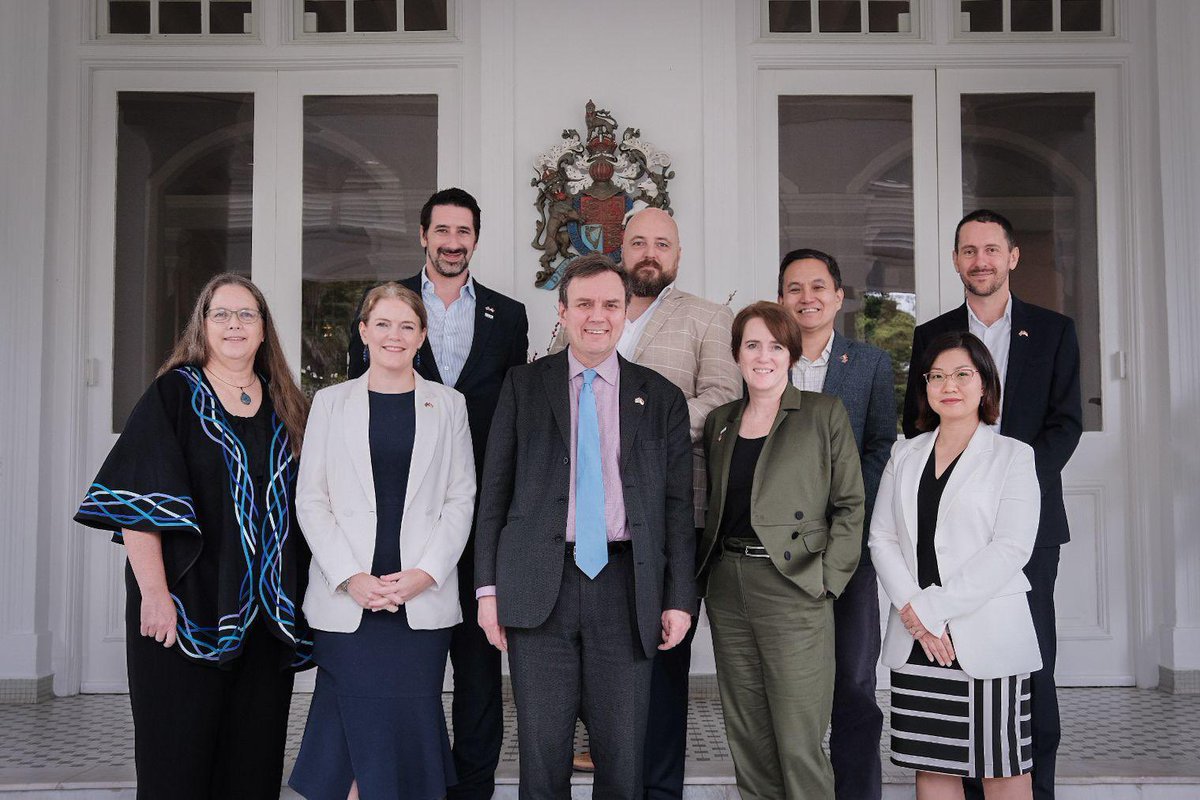 💻 Our Digital Economy Agreement with Singapore is the first of its kind by a European nation &amp; took effect in June 2022.
 
Grateful to hear about its impact from stakeholders &amp; British businesses as we embrace a new era of trade done digitally! 🇬🇧🇸🇬

And more opportunities too!