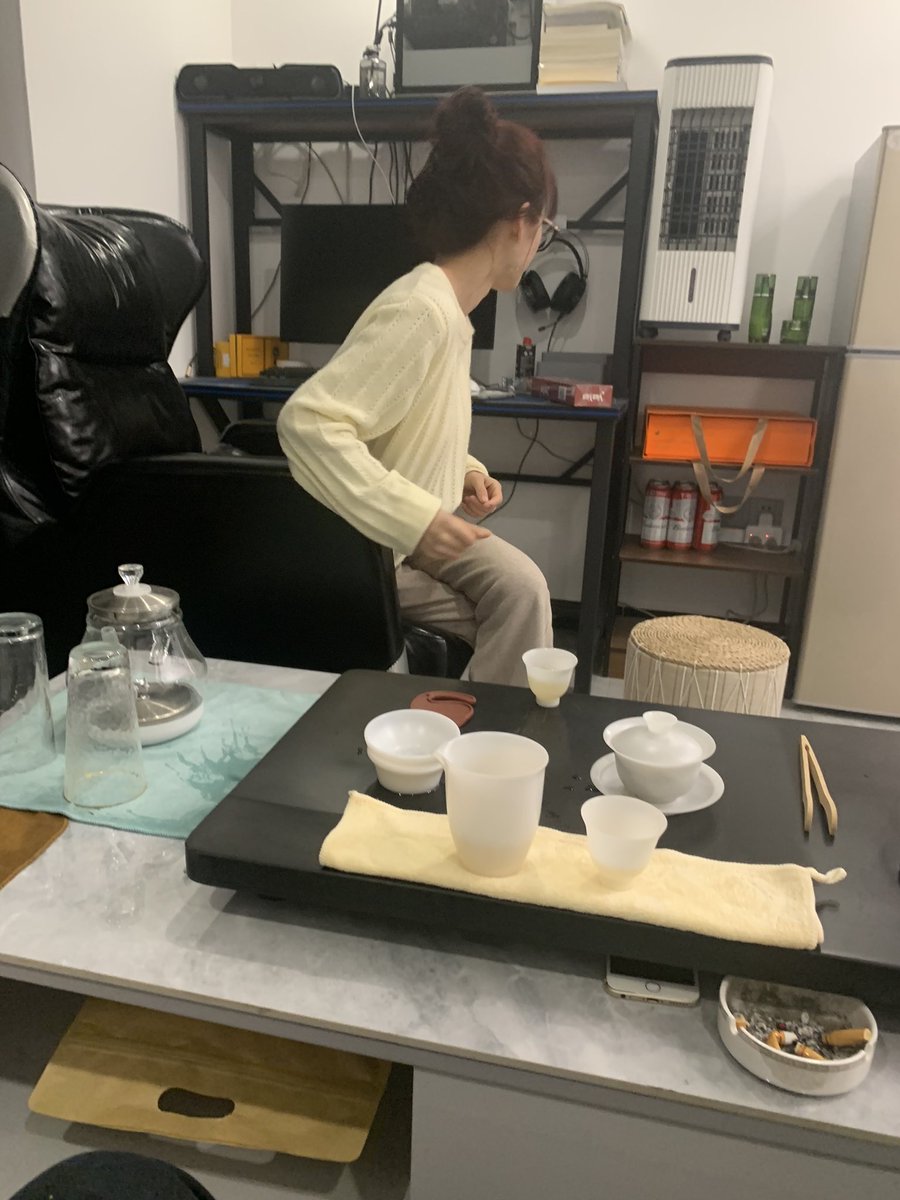 As199859's tweet photo. 和前女友和好了 https://t.co/9ohYUxFE2J