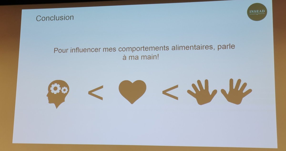 Cultures_sucre's tweet photo. La #JABD démarre avec Pierre Chandon @INSEAD. Étude des #nudges les plus efficaces pour mieux manger. Les + efficaces sont ceux qui agissent directement sur l’action (ex des portions), le ressenti (plaisir), puis ensuite l’information donnée (étiquetage nutritionnel)🧐 https://t.co/WfheGjsjJZ
