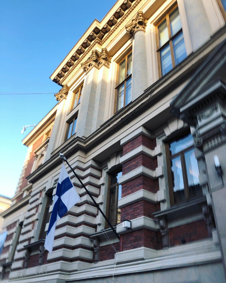 KuPeKasvatus's tweet photo. HyvÀÀ Alvar Aallon syntymÀpÀivÀÀ sekÀ suomalaisen arkkitehtuurin ja muotoilun pÀivÀÀ! Liput salkoon hyvin suunniteltujen ympÀristöjen ja esineiden puolesta. #arkmuoto #elÀmisenlaatu #kulttuuriympÀristö #kulttuuriperintö https://t.co/glwa5dafdO