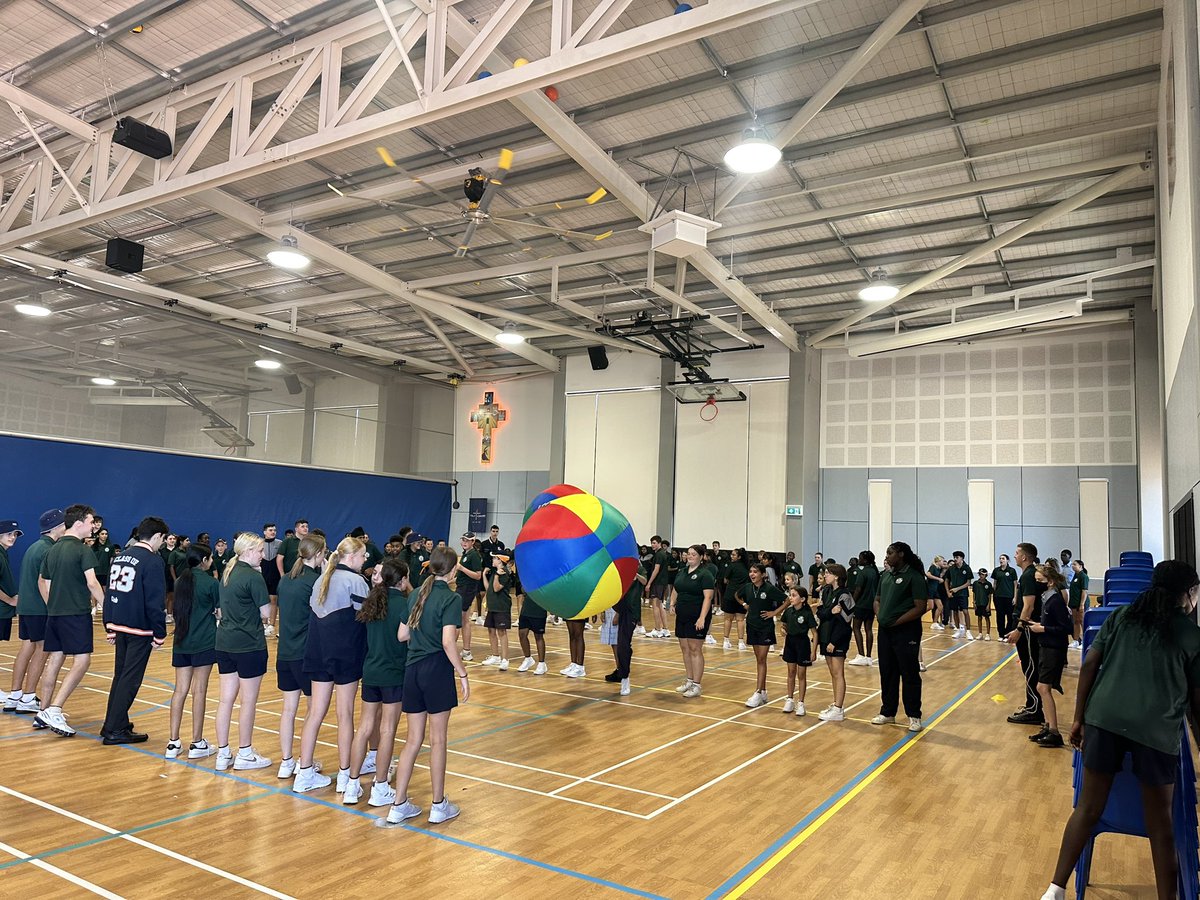 MrsDavini's tweet photo. House Games in action @Holy_Cross_Coll #HCCEllenbrook https://t.co/ufxSdSuge4