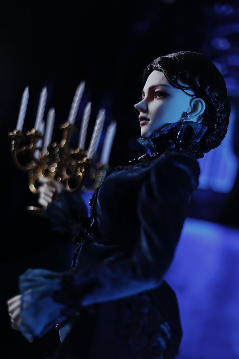 Lady of the House
#crimsonpeak