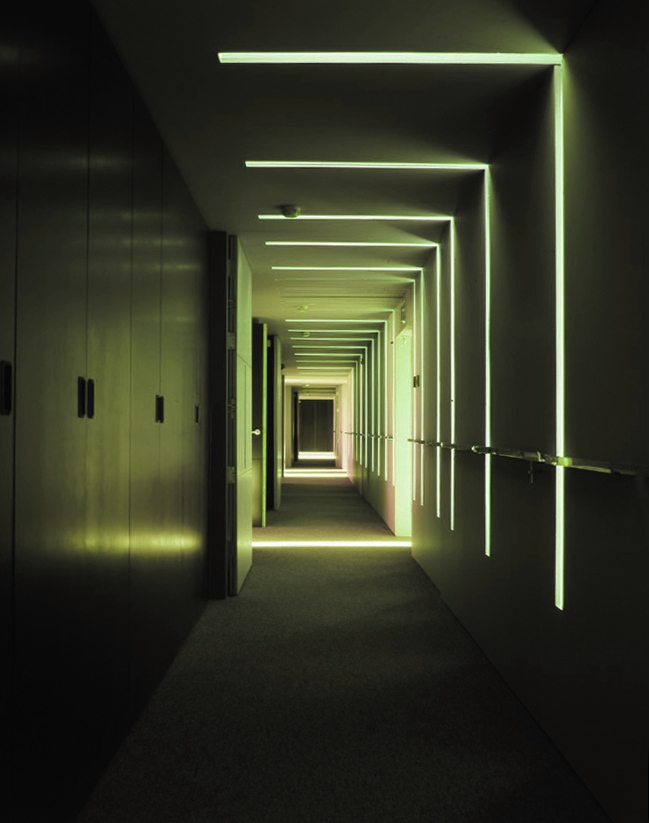 AdjayeAssoc's tweet image. A look back at CABE Offices in London, UK (2001)​⁠. In response to its east-west orientation, the light from each slot along the office&apos;s length reproduced the color of natural light at different times of day.

@dadjaye #davidadjaye #adjaye #adjayeassociates​⁠#architecture