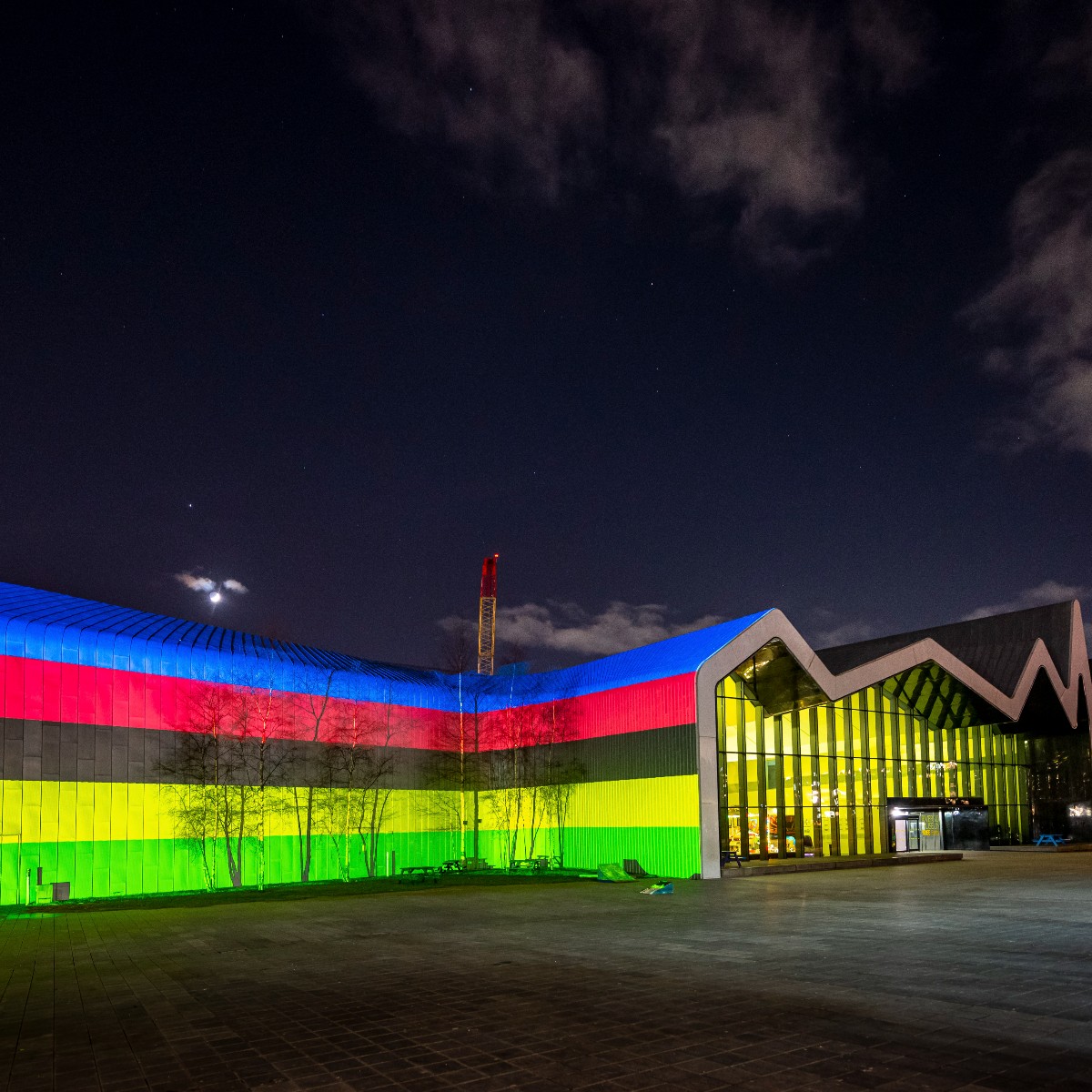 Trying out our rainbow stripes to mark 6️⃣ months to go until the biggest cycling event, EVER! 

How do we look? 😎 

Sign up for our presale now at fal.cn/3vAKf 

#GlasgowScotland2023