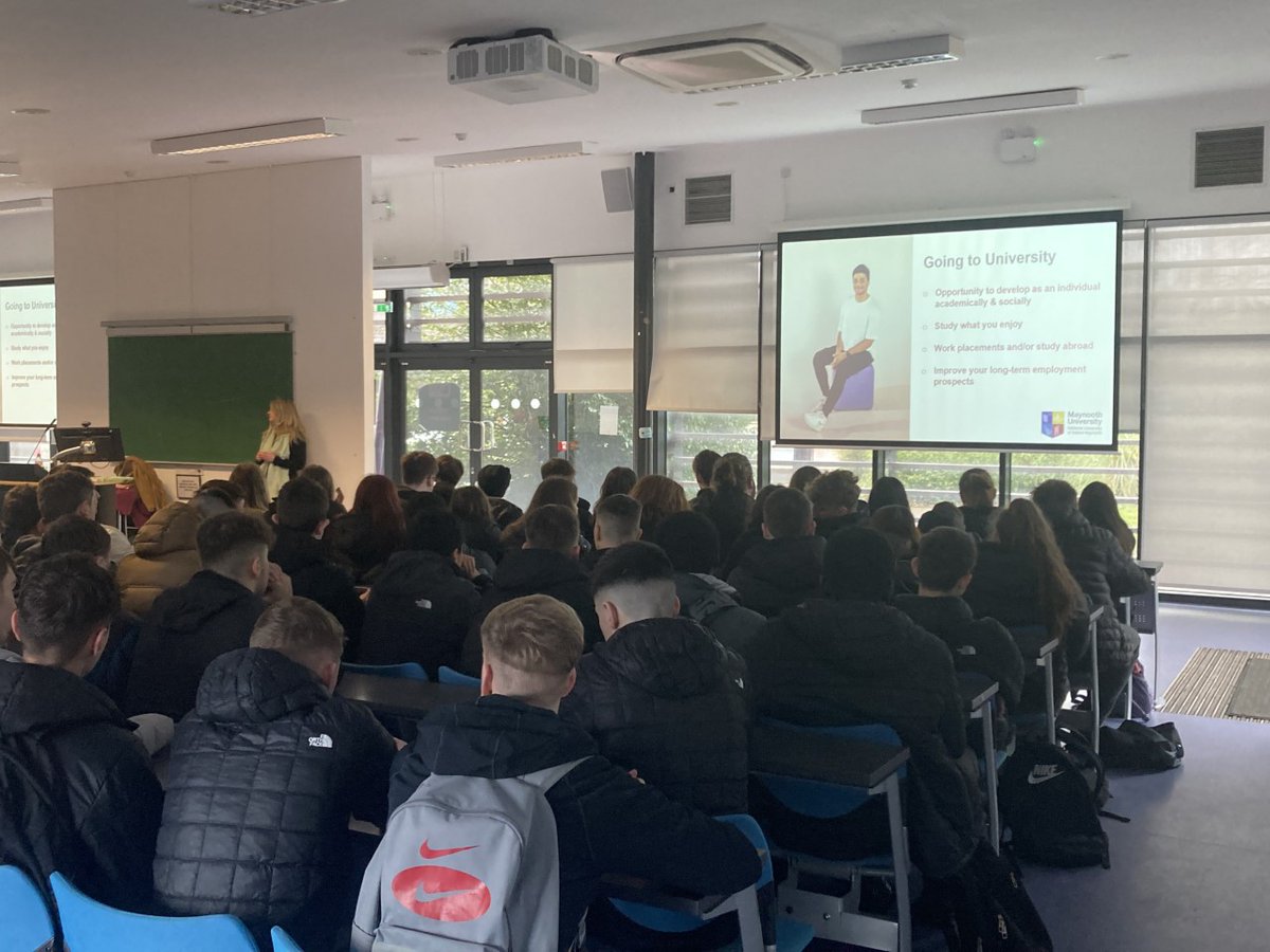 GuidanceCs's tweet photo. Our 5th year students @HartstownCS had a really informative trip to @MaynoothUni. A huge thank you to the @MaynoothCAO team who gave a great presentation and to their ambassadors who gave the students a campus tour. https://t.co/LgIcHi5kSY