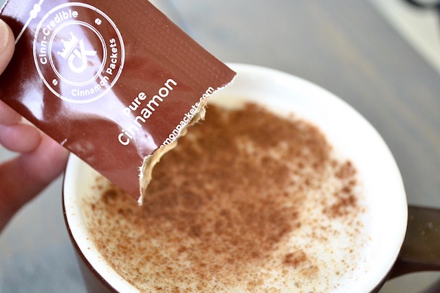 CinnamonPackets's tweet photo. Cinnamon packets are a cost-effective and versatile ingredient for food service managers. Add it to oatmeal, cakes, and more. 

#BudgetFriendly #FoodServiceSavings #CinnamonEverywhere https://t.co/FYMJoRGDiz