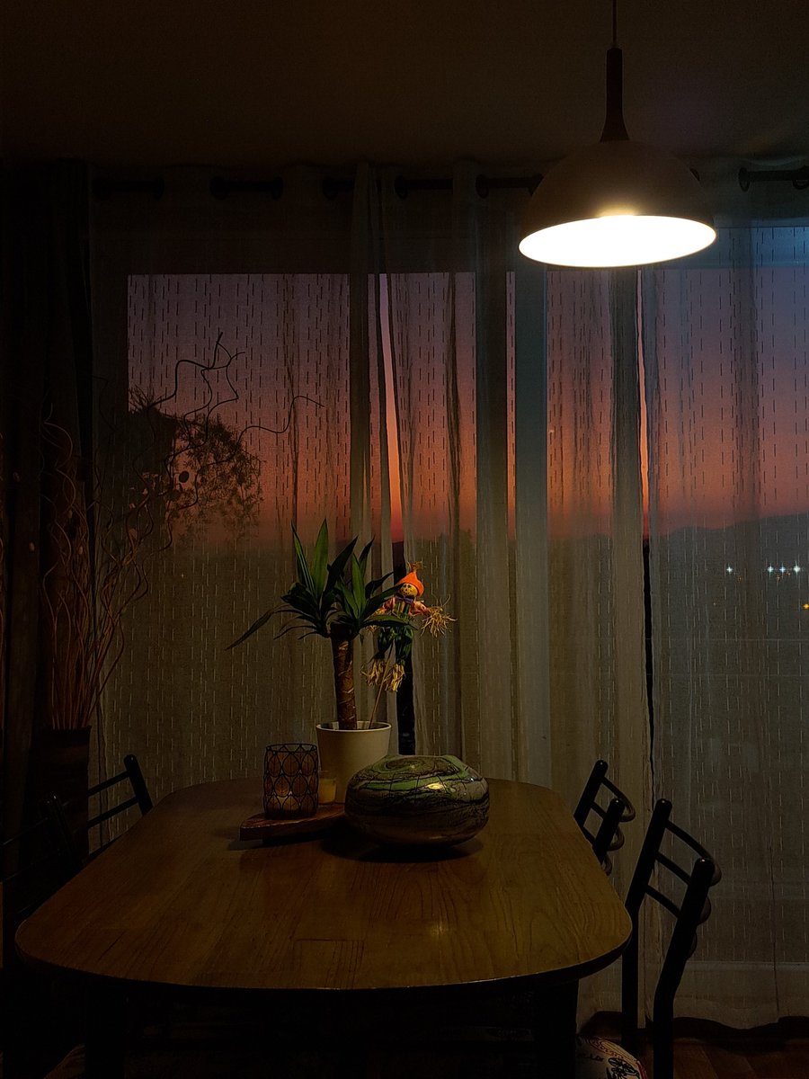 Encriptadx's tweet image. My dining room, frfr.