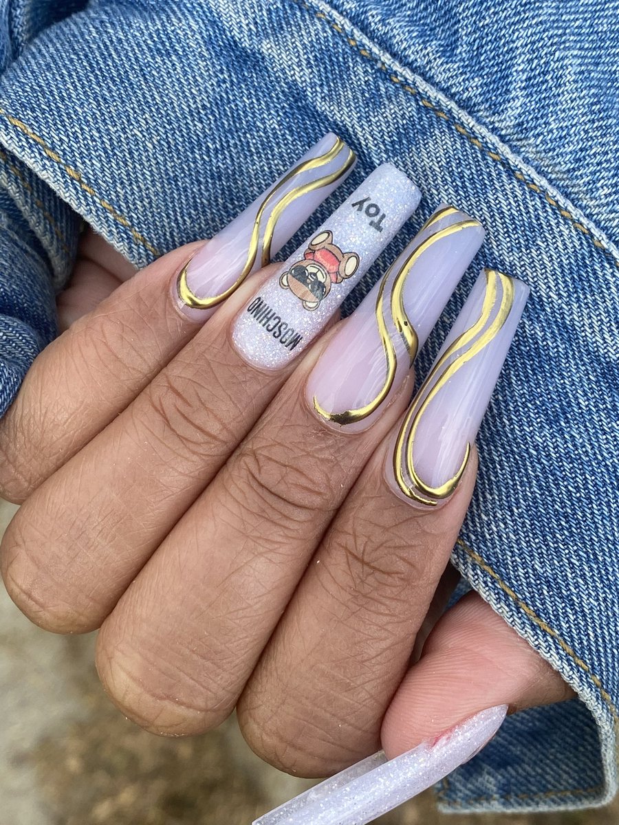 KreationsbyKiki's tweet photo. Hey loves! I’m Kiki! A salon/product owner, nail tech and educator located in Durham, NC specializing in acrylic enhancements! I travel and teach seasoned and upcoming nail techs on all my techniques! Help me by retweeting this so my future clients/students can find me ♥️ https://t.co/0OKYVR079g