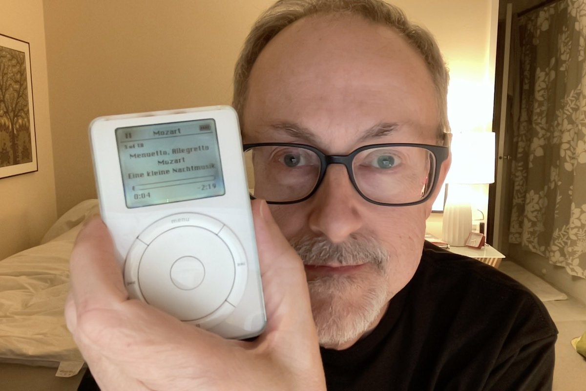 CurtMilton's tweet photo. Picked up my 1st Generation iPod from my brother's house last night (loaned it to him years ago). According to @apple's website, it's 21 years old. Still holds a charge and still plays. Amazing! #ipod #1stgenipod #apple #appleipod #appleipodclassic #ipod1 #ipod1stgen https://t.co/fGQoqH2BzC