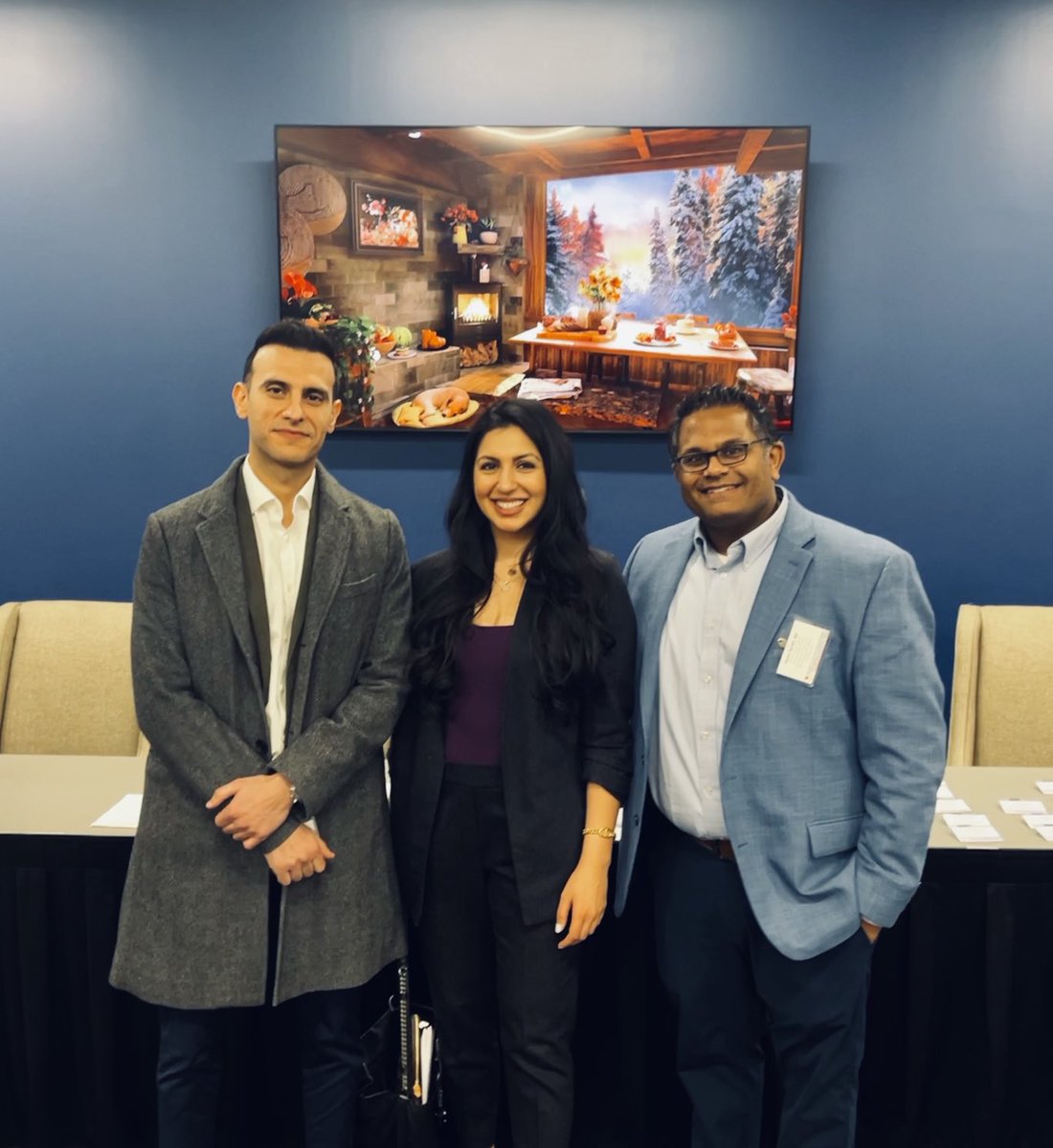 SWadhwaniMD's tweet image. Thank you ⁦@NKFCentralOH⁩ for bringing me back to #CBus for a wonderful kidney &amp;amp; transplantation symposium today! Even better to be there with GN guru/organizer extraordinaire ⁦@samirparikhOSU⁩ &amp;amp; pregnancy expert ⁦⁦@SalemAlmaani⁩ 🤗