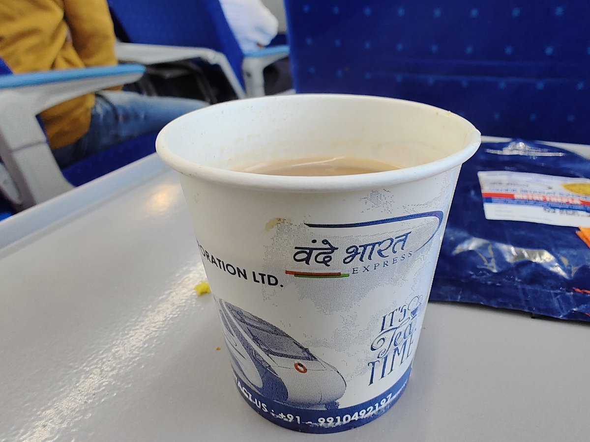 kinjalchhaya's tweet photo. Great Hospitality #specious train great #legroom https://t.co/rqIVjJmWEX
