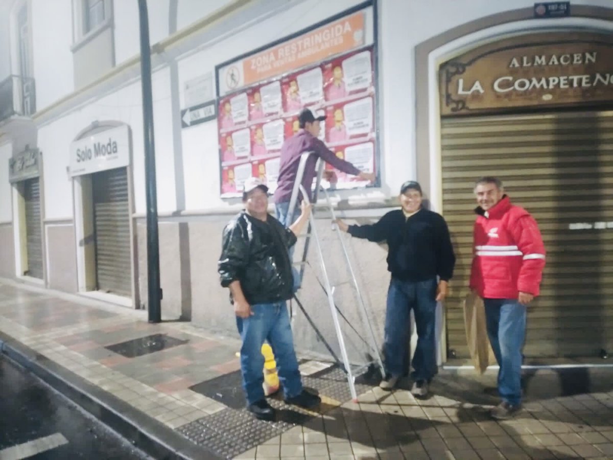 🔴 Con alegría y optimismo culminamos nuestra campaña.

Gracias a nuestros queridos amigos que nos acompañaron en las brigadas de propaganda, un gran abrazo para ustedes. 🦾🔴

Vota 🅰️M1️⃣6️⃣🅾️ #16🗳

🔺¡Este 5 de febrero votamos por 👨🏻RUBÉN BUSTAMANTE! 💪🏽🔺

#RúbenPrefecto