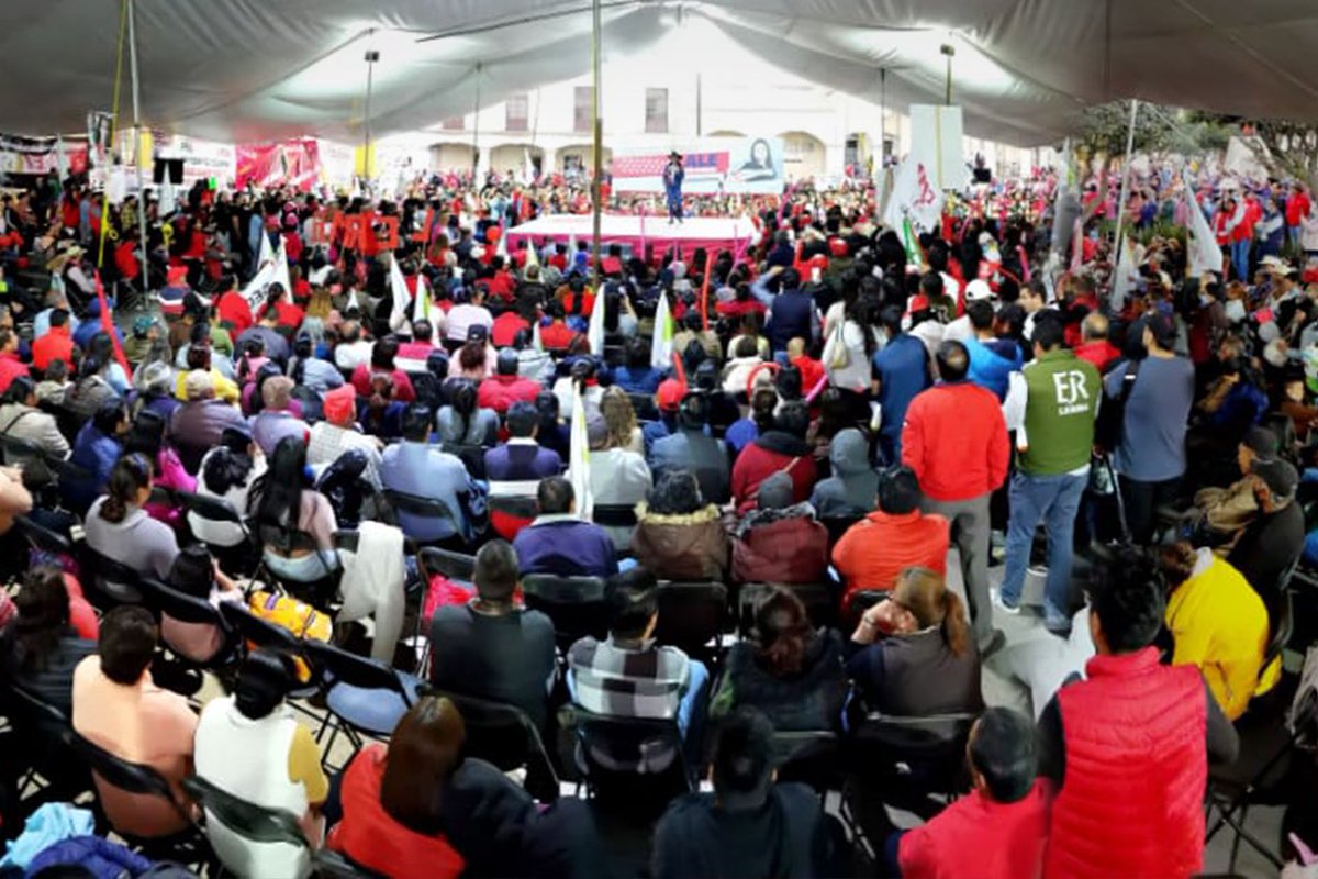 AlejandraDMV's tweet photo. ¡Muchas gracias familias de #Lerma! Por demostrar que los militantes mexiquenses somos valientes, sí podemos y tenemos con qué generar los cambios que queremos para todos. #ValientesComoTú #AleDelMoral https://t.co/QcD7FjXedU