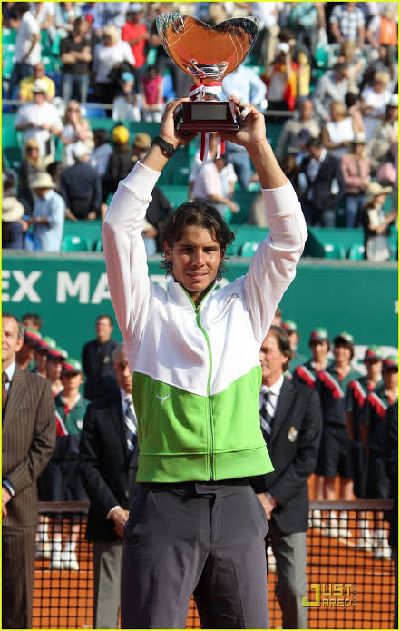 v_chillvibes's tweet photo. If you win 1 RG in every two years in 21 years
+ If you win 1 monte Carlo+ 1 Italian open+ 1 Madrid open
In every three years
You will have 31 clay big titles
Nadal has 40 big titles
You will never see player like rafa in one seprate surface
#claydal Respectively ๐๐๐ https://t.co/csdBpOYMh4