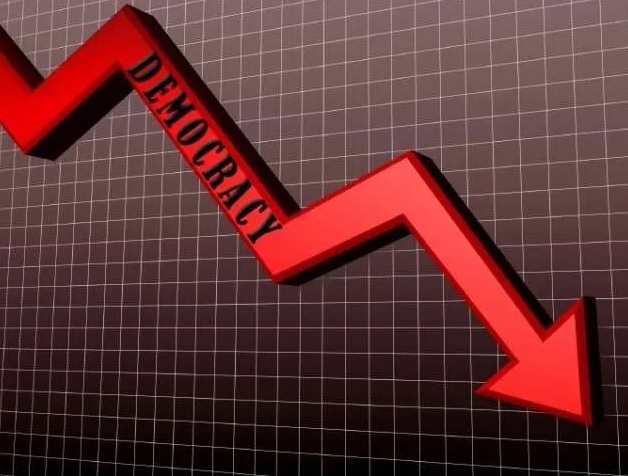 StockWatchCy's tweet image. Κατρακυλά η δημοκρατία στην Κύπρο dlvr.it/Shsb1p