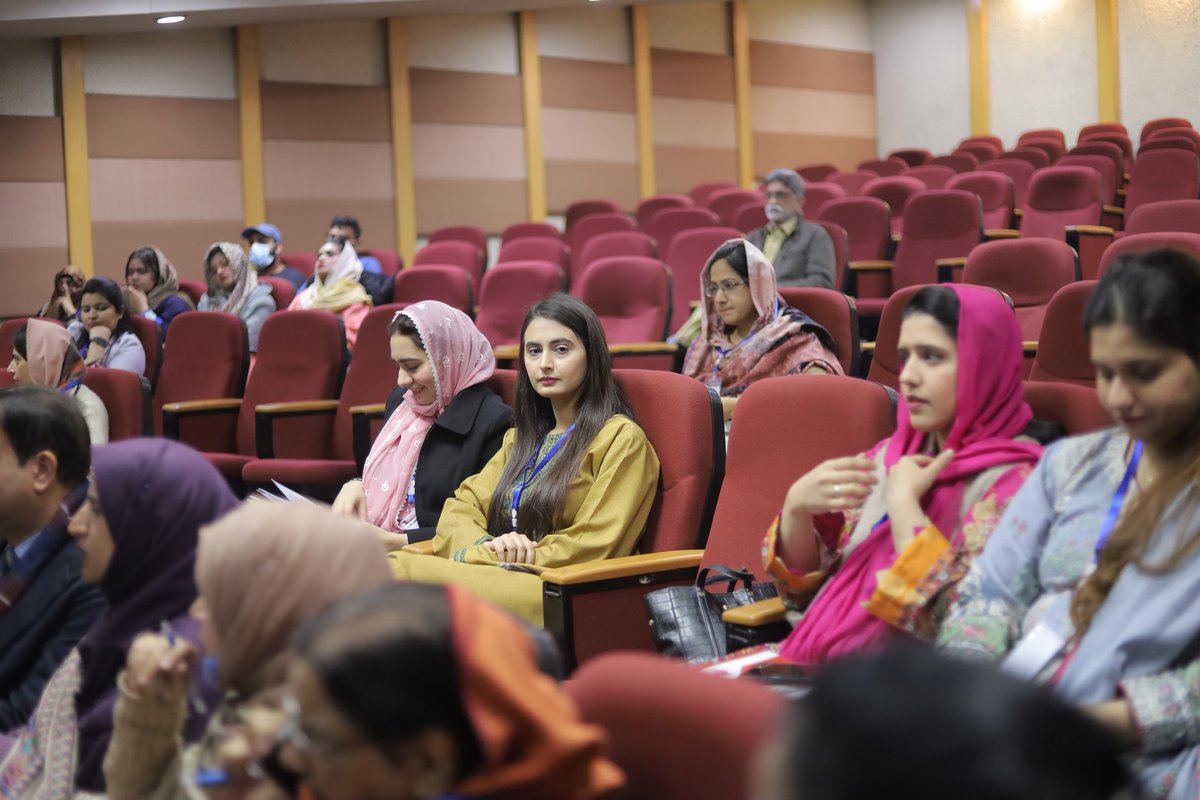 ShalamarSIHS's tweet image. We had a successful seminar on First Trimester Screening for Pre-Eclampsia! Thank you to our expert speakers for sharing their insights and knowledge on this vital topic. 

1/2

#PreEclampsiaAwareness #FirstTrimesterScreening #MaternalHealthMatters