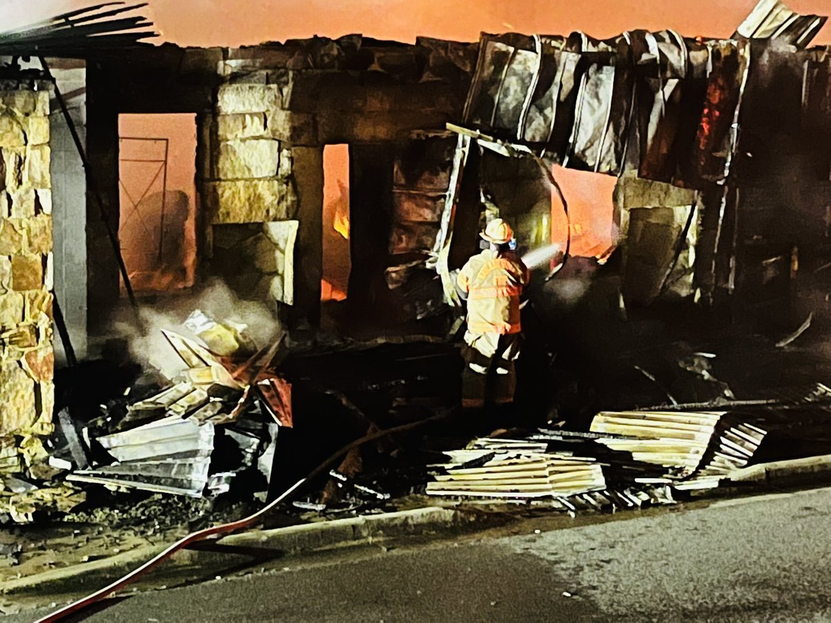 hatfieldnomore's tweet photo. The Hitching Post in Mentone Al is gone. Almost 100 years old. So much history…all gone. The Gourdie Shop where my daughter worked- all gone. #hitchingpost #mentone @whnt @spann @simpsonWVTM13 @romenewstribune https://t.co/uoNvN7xtss