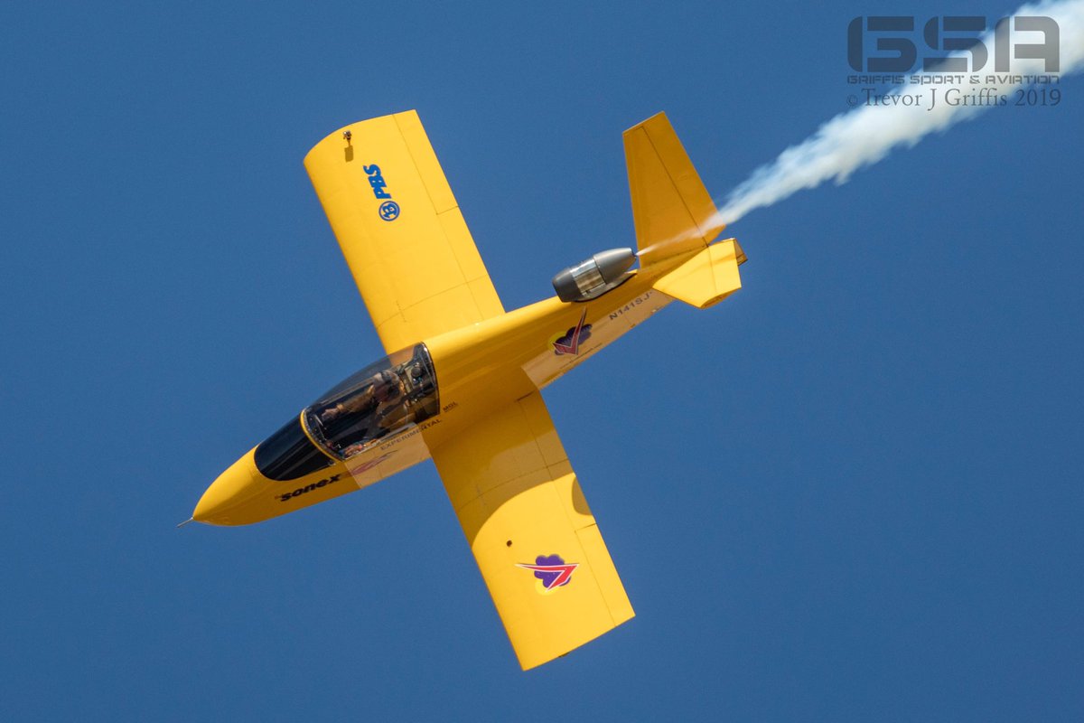 A #flashbackFebruary to <a href="/EAA/">EAA</a> #Airventure in 2019!

The <a href="/SonexAircraft/">Sonex, LLC</a> jet flown by Bob Carlton performs during the air show.

📸 Trevor Griffis

#airshow360 #weloveairshows