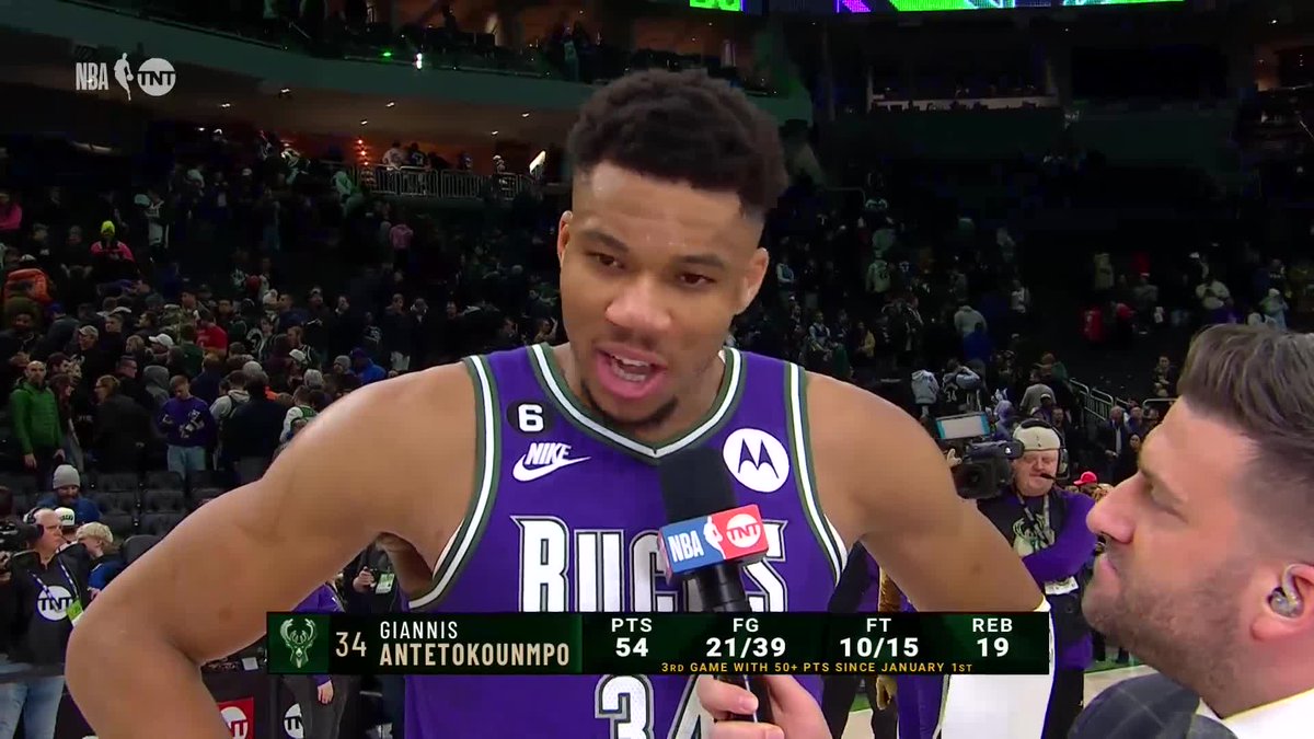 BleacherReport's tweet photo. VIDEO GAME NUMBERS 🎮🔥 @Giannis_An34 https://t.co/Tdq7DSTtOE