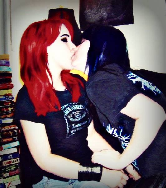 SpicyLea's tweet photo. Throwback to when I realized I liked females. This is me kissing my best friend lol. https://t.co/KxjF1gvi4p