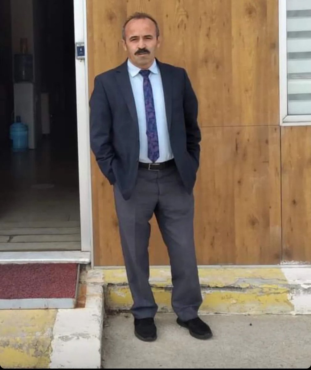 Dün eşimin akrabalarından Osman Genç abimiz Fenerbahçe maçını izlerken geçirdiği kalp krizi sonucu hayatını kaybetti. ALLAH rahmet eylesin mekanı cennet olsun. 🤲 Sebebi aşırı sinir stres hesabını nasıl vereceksiniz.