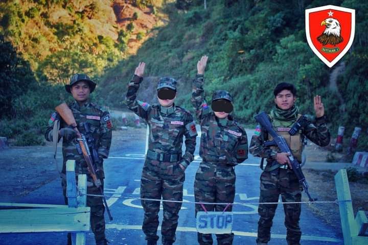 zawmoethant71's tweet photo. The #CDF_Matupi (B-1) urges citizens,if fine family members,who associated with terrorist MinAungHlaing's military are let to be notified them.
https://t.co/ksutYnbEUr
#2023Feb3Coup
#WhatsHappeningInMyanmar https://t.co/uVRAhlZBuI