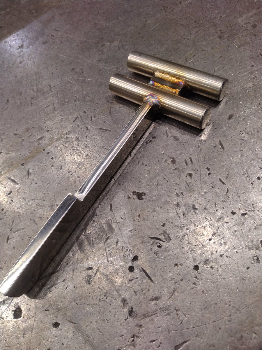 datisan_to_koha's tweet photo. この ねぎま みたいな部品は、何に使うのかな？
#ステンレス
#溶接
#TIG
#板金曲げ加工
#謎の部品
#とある町工場の日常 https://t.co/1i7s7b3BjY