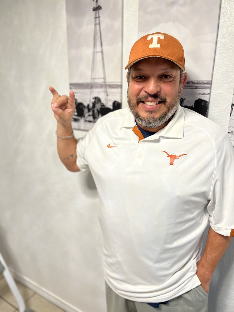 marc10braves's tweet photo. The new athletic turf and field specialist for the University of Texas Baseball.. https://t.co/tionQamWzU