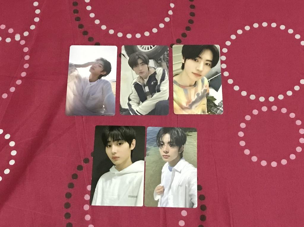 debrincart's tweet photo. 🧡 Interest check wts lfb 🧡

Enhypen quitting sale

-Set for 1.2k (negotiable)
-Can do hatian but will ship to one address only
-Free sf

🏷 Sunghoon Heeseung Border Carnival Dimension Dilemma https://t.co/6jOEo7nyK5