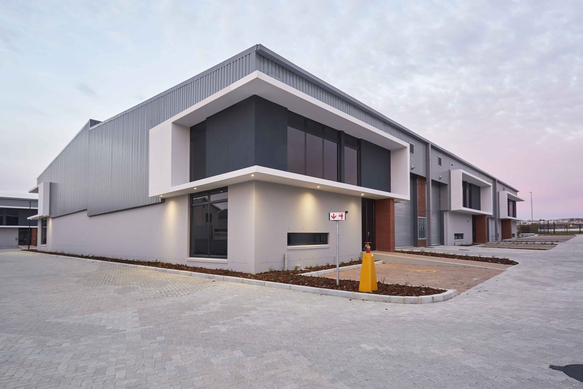 VDMVprop's tweet photo. A new Light Industrial Development, Stonewood Business Park comprises of 16 units, each with a ground floor warehouse and second floor office spaces.
Situated in Hexrivier Road, Kraaifontein, adjacent to Okavango road, the business park is conveniently located.
#VDMV #capetown https://t.co/Ar1tjXi627