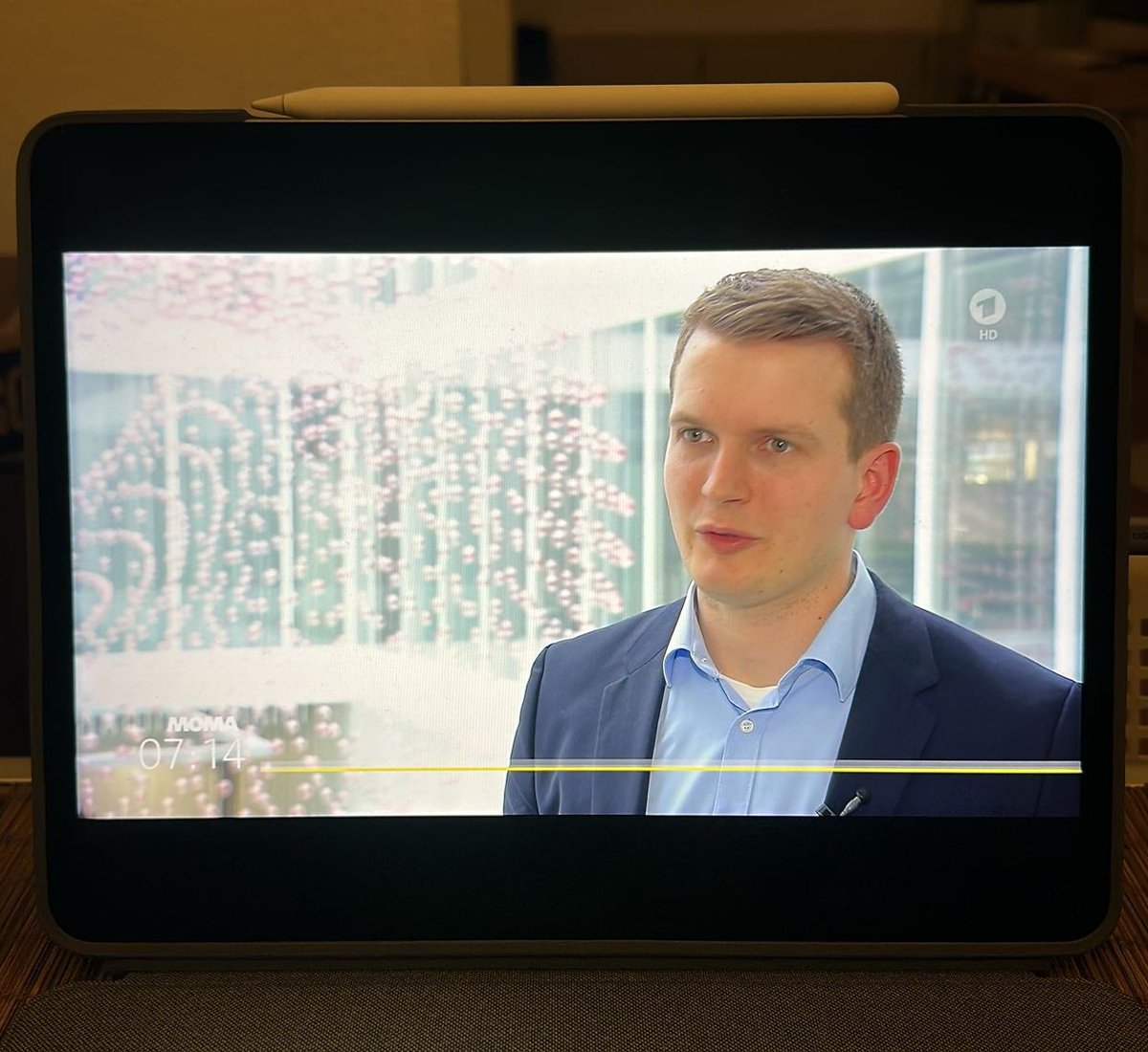 TitusBrinker's tweet photo. Laufe grade im @ardmoma Thema wirksame digitale Krebsprävention durch meine Apps #AppDoc #Sunface #Smokerface #Intimarzt #Hyperscope @DKFZ https://t.co/WsCUdiqZtk