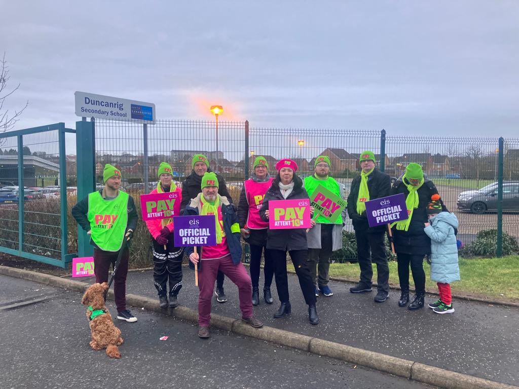 Monica Lennon MSP (@monicalennon7) on Twitter photo Teachers deserve fair pay, now.
Supporting <a href="/SouthLanark_EIS/">SouthLanarkEIS</a> members at Duncanrig Secondary School on the picket line. 🪧 #PayAttention Teachers deserve fair pay, now.
Supporting <a href="/SouthLanark_EIS/">SouthLanarkEIS</a> members at Duncanrig Secondary School on the picket line. 🪧 #PayAttention