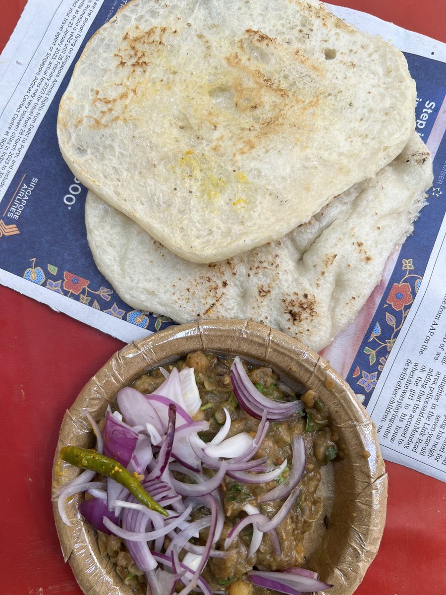 Street food lover ! 

#Foodie #CholeKulche #Delhi