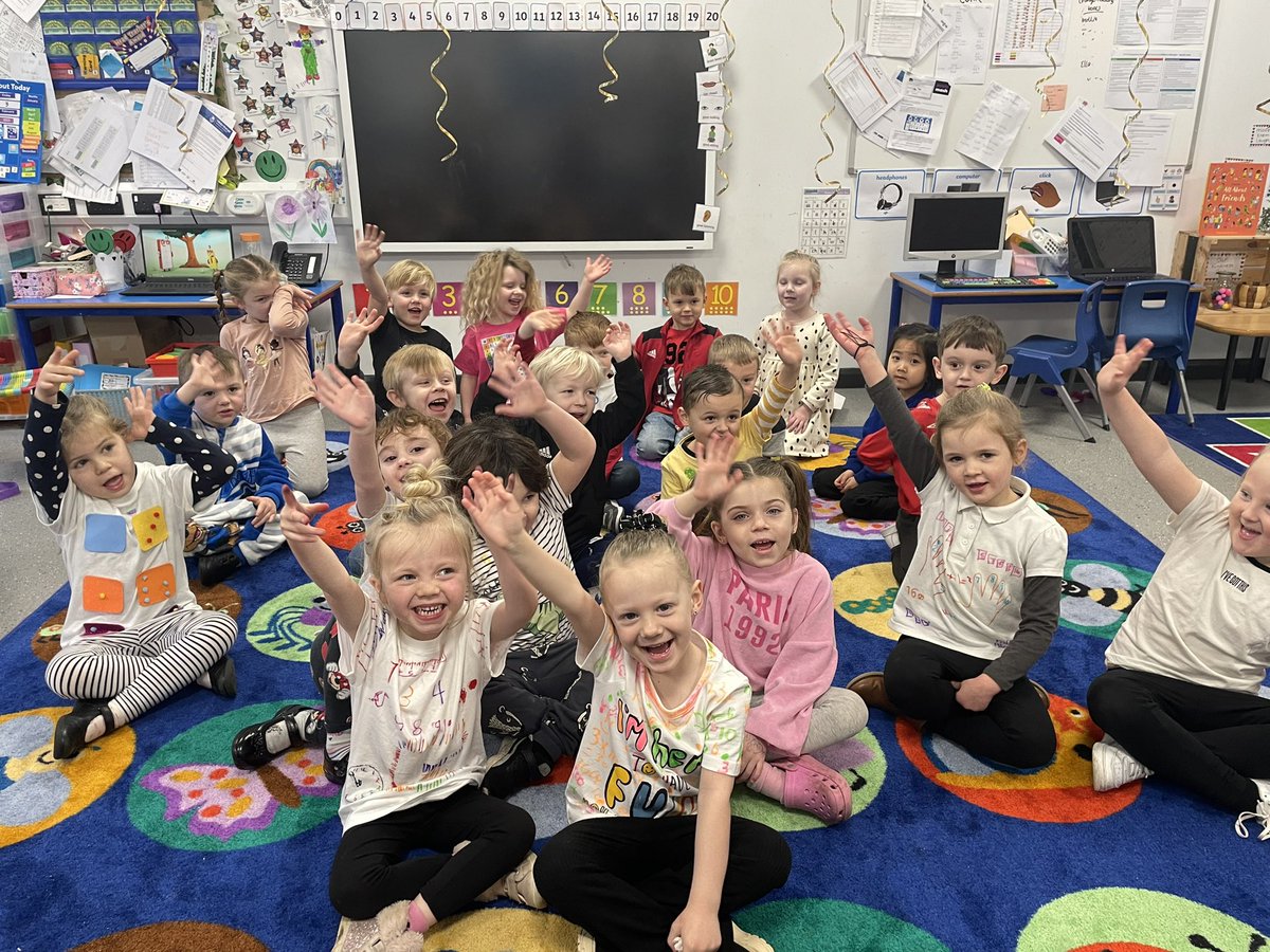 HilderthorpeSch's tweet photo. Red and Blue class are ready for a day of fun! #hildmaths #numberday @NSPCC https://t.co/zquLS47pZN