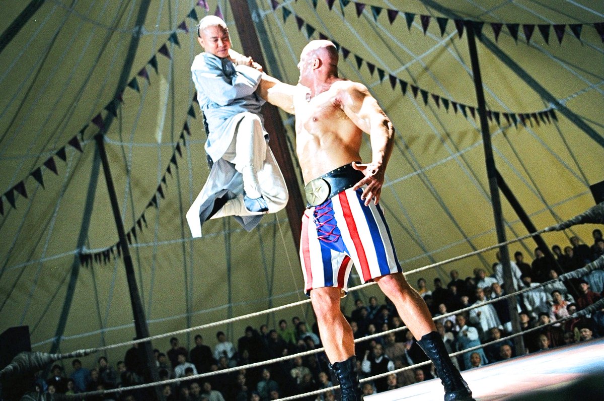 00W600's tweet photo. @CityOnFireNews Fearless (2006) Jet Li (1,68m) vs Nathan Jones (2,11m). https://t.co/a86Npcrk6a