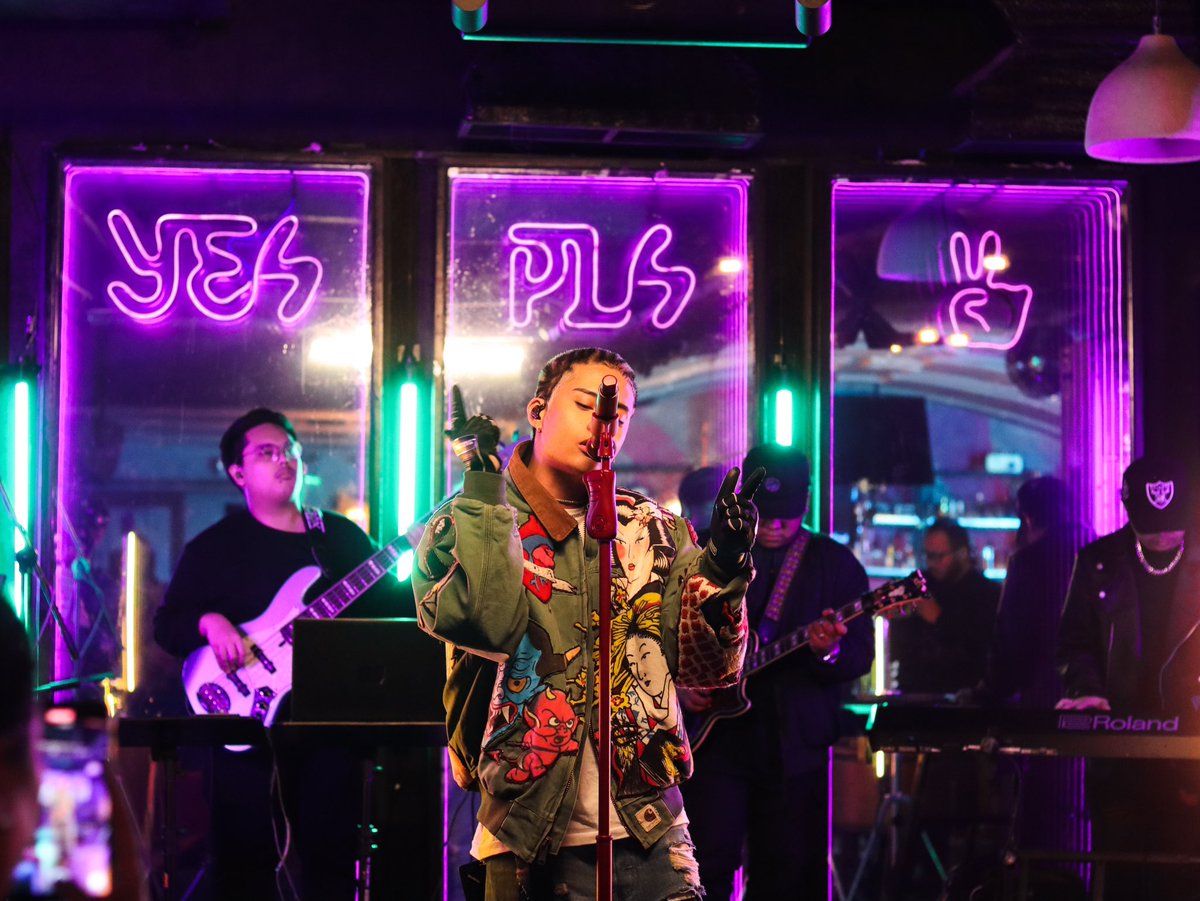 felipsuperior's tweet photo. 🦴 sobrang nag enjoy ako sa first live performance ko ng COM•PLEX 🤟🤟 thank you so much for this @WarnerMusicPH ✨💕 see you soon A'TIN!!! 🐣🐥

Photos by Ramoso Andrei

#FELIP_COMPLEX https://t.co/5eNQ4WoKlm