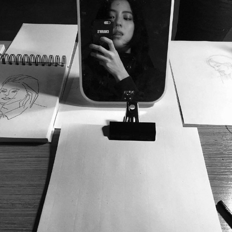 soheejpeg's tweet photo. #HANSOHEE #한소희: mirror selfies during her x_junk era https://t.co/gk5yA0ZHyF