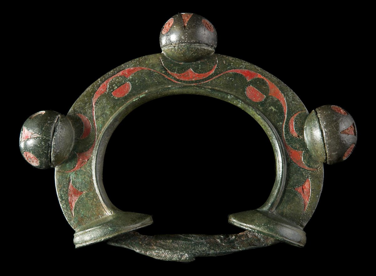 A Late Iron Age copper alloy terret inlaid with opaque red glass, it dates from around 50-80CE and was found at Lesser Garth, Pentyrch. Image NMW. #findsfriday museum.wales/collections/on…