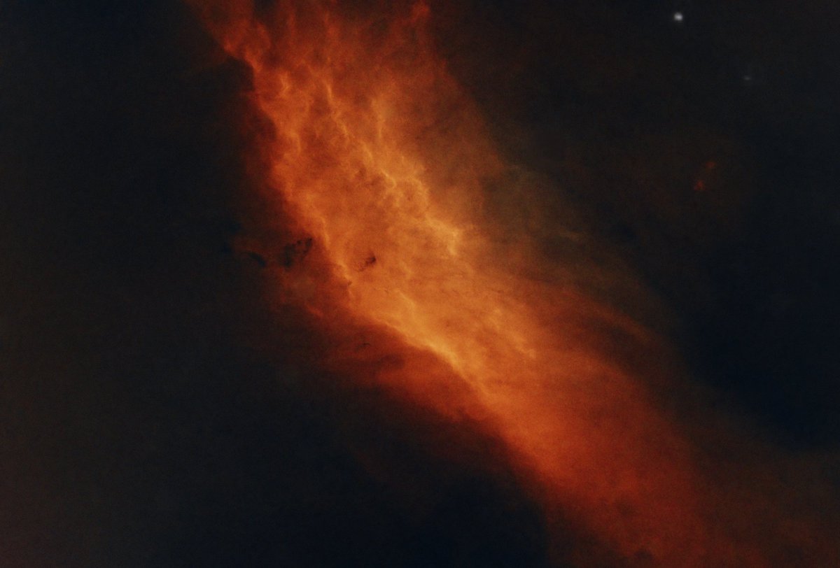 jessicles_'s tweet image. ✨California Nebula✨

11 hours of data collected over a few nights in January.

This is my first proper play with PixInsight 👀

- RedCat51
- ASI294MC
- Optolong L-Extreme Filter

#astrobackyard #astronomyuk #astrophoto