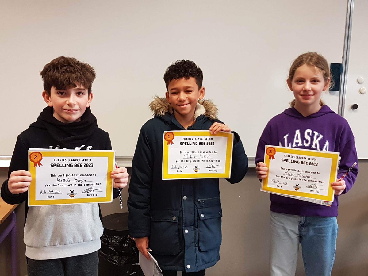 La finale du 🐝Spelling Bee🐝 (concours d'orthographe en 🇬🇧anglais🇬🇧) a eu lieu ce jeudi 2 février.
3e place : Maëly Maréchal (6A)
2e place : Mathéo Bazin (6B)
1ère place : Titouan Déliot (6C)
Congratulations to the champions !!!👏
