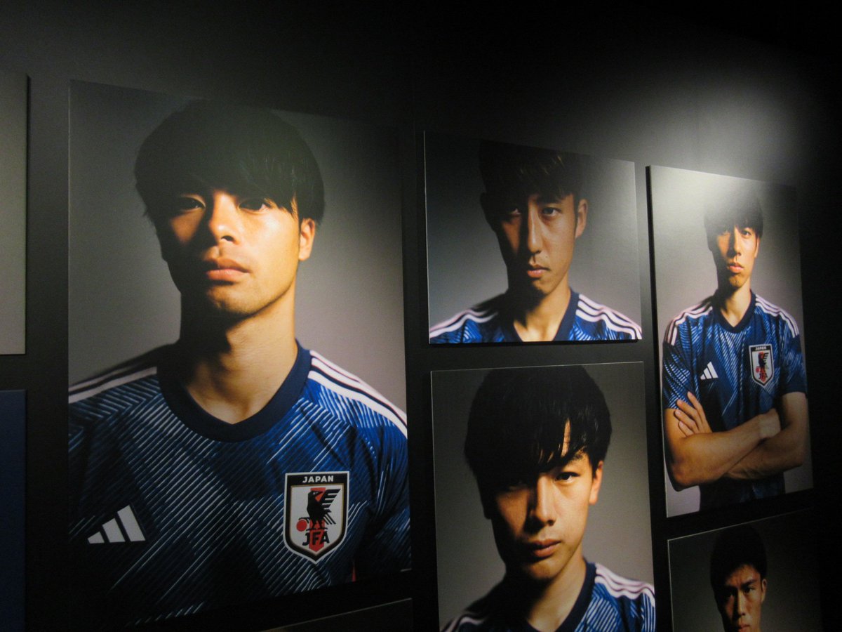 jfa_museum's tweet photo. 本日で平日の営業が終了となりました🥲✨
残りの営業日数は…【9日間】になります⚽

9番といえば #三笘薫 選手😆🔥
パネルの前で写真📸を撮るのがおすすめです！

平日は修学旅行や校外学習などたくさんの学生さんたちが来館してくれました☺️

2月の営業日はこちら👇
https://t.co/EumOU6UZXD https://t.co/sjwoEoSLA0
