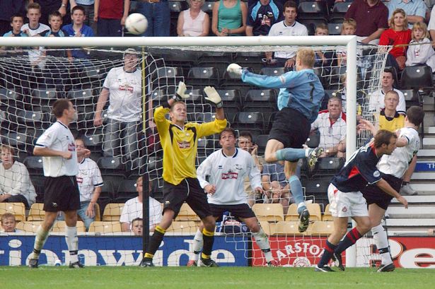 Happy Birthday Mart Poom Have a great day! 