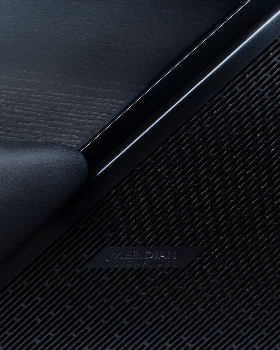 Come to your senses.

Introducing the New #RangeRoverVelar