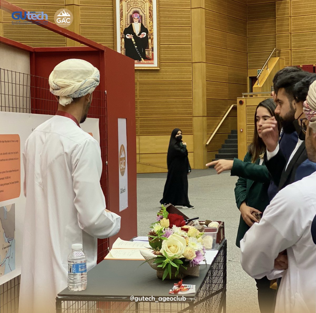 AGEO_Club's tweet photo. شاركت جماعة علوم الأرض بنجاح في معرض بترو برزة المقام في جامعة السلطان بتاريخ ٢٩-٣١ يناير، 
بوجود ١١ دولة مشاركة من خارج السلطنة.
مما تم فيه تبادل المعرفة و الخبرة و إضافة متميزة للجماعة 🌟🌍.
#gutech 
#SQU https://t.co/KhE4tSqFDr