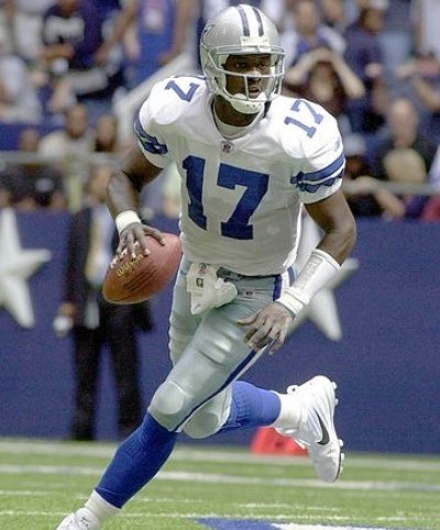 AmericasTeam_21's tweet photo. I don’t care if you like his commentary or his play. I enjoyed the Romo years. Always felt like we had a chance. Some of y’all forgot the years in between Aikman and Romo. #DallasCowboys https://t.co/lkKBq1BdnL