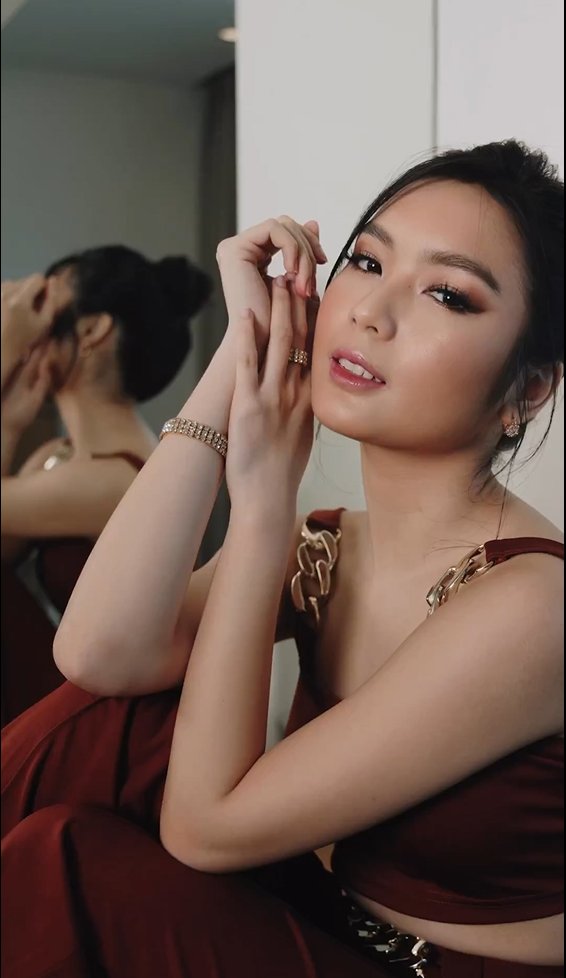 psngayondigital's tweet photo. Ibinahagi ng Next by Metrophoto sa isang Instagram reel ang stunning photos ng aktres na si Francine Diaz.

"Celebrating another year of better and brighter tomorrows filled with the most beautiful things in life," caption nito sa kanilang post.

(Next by Metrophoto/Instagram) https://t.co/AIP6orHIIk