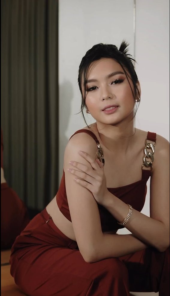 psngayondigital's tweet photo. Ibinahagi ng Next by Metrophoto sa isang Instagram reel ang stunning photos ng aktres na si Francine Diaz.

"Celebrating another year of better and brighter tomorrows filled with the most beautiful things in life," caption nito sa kanilang post.

(Next by Metrophoto/Instagram) https://t.co/AIP6orHIIk