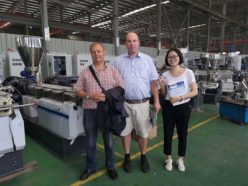 TENGDA17's tweet image. Tengda: continue to create a win-win situation with customers!

Know more: bit.ly/3YmA03C
#twinscrewextruder #extrudermachine #extrusionequipment #extruders